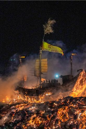 屏東迎王祭開跑！小琉球送王圓滿 東港、南州接力登場