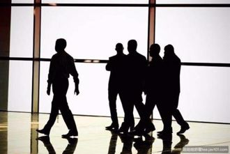 25歲竹科工程師陳屍男廁...死因掀討論 網嘆科技業悲歌