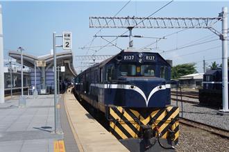 秒殺必搶！屏東藍皮火車開啟閱讀之旅 11日開賣