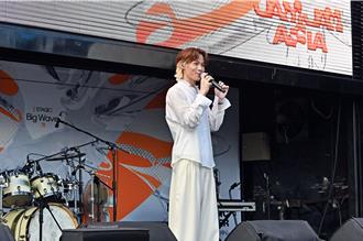 吳獻受封「慵懶才子」　登北流首唱主打〈一起跳著跳著〉