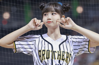 邊荷律「露肚子炸出肉」被大家嘲笑！發福原因出爐：胖了幾公斤