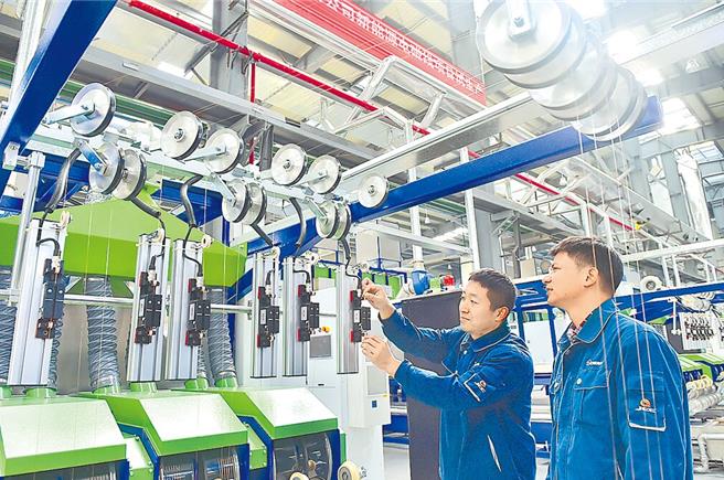 陸國家統計局：8月份工業生產者出廠價格同比下降1.8％。（新華社）