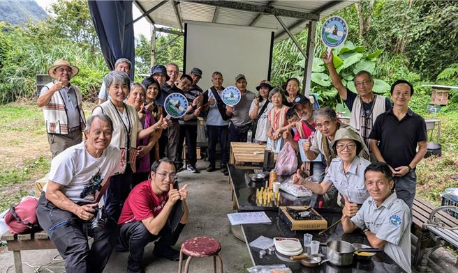 雪霸国家公园管理处积极推动生态旅游培力，自2020年起与白兰部落合作进行野蜂族群復育有成。（雪管处提供／谢明俊苗栗传真）