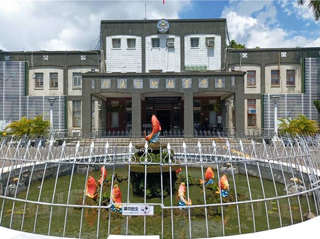 雲林縣1名智能不足大學生，在便利商店因突然想上廁所，拿了1包衛生紙離去，被依竊盜罪嫌起訴，法官認為被告有焦慮症狀、糖尿病症等因素，宣告免除其刑。（張朝欣攝）