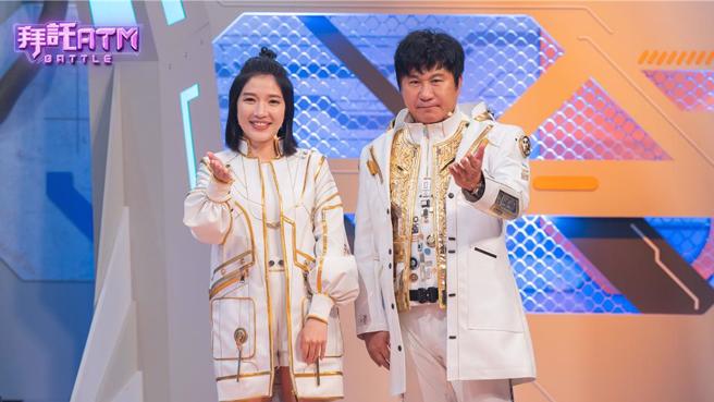Sandra与胡瓜主持TVBS节目《拜托ATM》，所以胡瓜也替地到现场给予祝福。（TVBS提供）