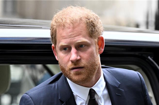 隨著哈利王子15日將迎來40歲生日，這位英國王室焦點人物或將迎來一筆價值800萬英鎊（約新台幣3.37億元）的巨額遺產。（路透社）