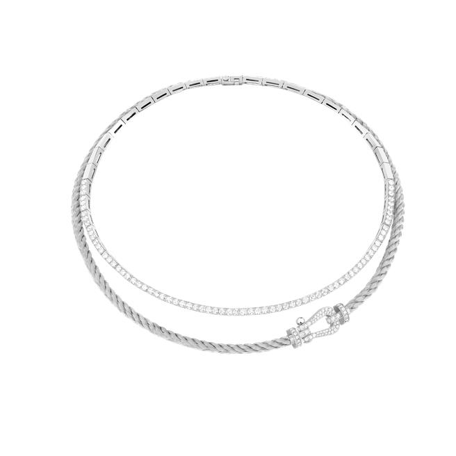 Fred Force 10系列Multirows項鍊，(下) 白金鍊繩及密鑲鑽石鍊釦；(上) 長方形白金鍊條與半排密鑲鑽石，售價189萬9900元。（Fred提供／黃唯淯台北傳真）