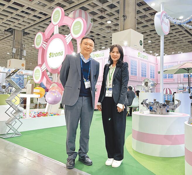 亿川董事长薛胜赫（左）与副董事长薛如纯（右）。图／庄富安