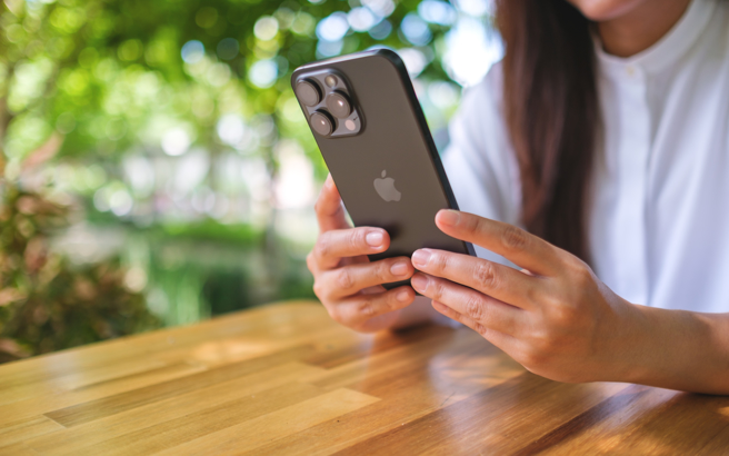 iPhone的Wi-Fi会自动断线，让一票果粉超级崩溃。（示意图，shutterstock／达志）