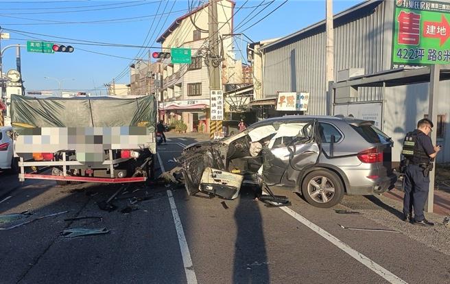 警消人員到場救援。（民眾提供／李京昇台中傳真）