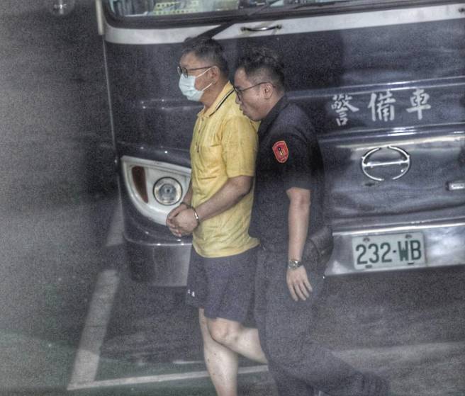 民眾党主席柯文哲因京华城案遭羁押，北检10日提讯柯文哲。（陈君玮摄）