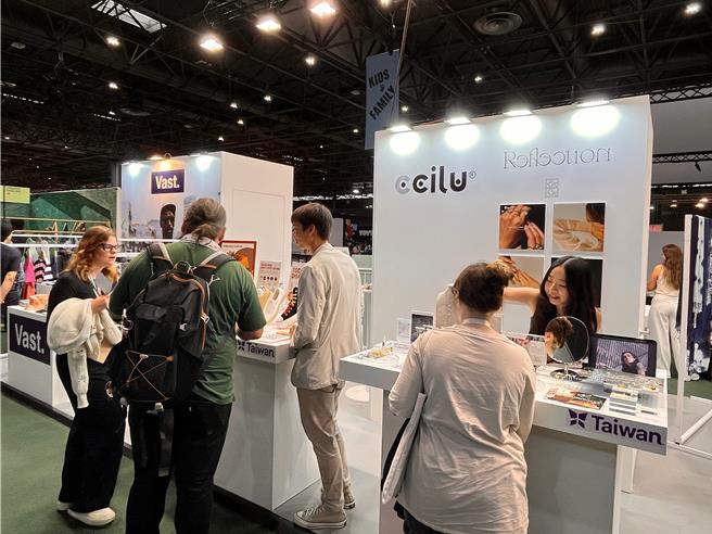 纺拓会整合具创新及时尚优势之臺湾品牌进军巴黎Maison＆Objet时尚家居设计展。（纺拓会提供）