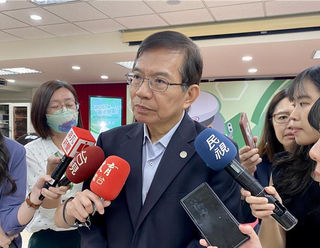 中華郵政公司董事長王國材。（蔡明亘攝）