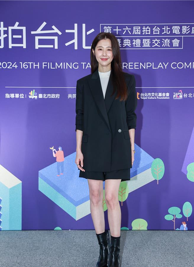 邵雨薇首度担任评审，评选时也替自己喜欢的作品发声。（罗永铭摄）