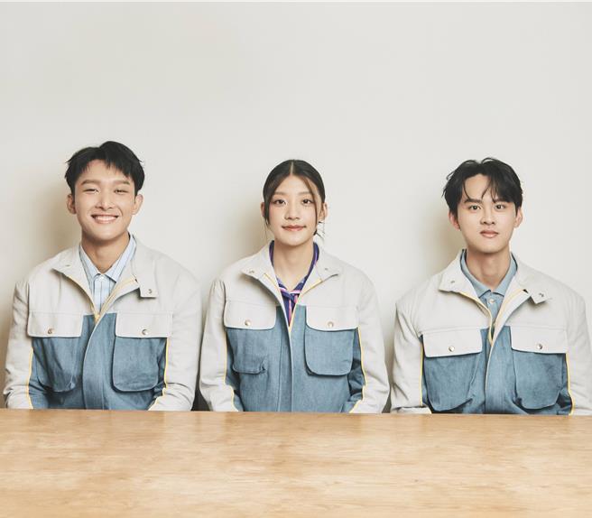 「没有才能」近来推出新专辑《我终于也变成人了》，10日举办活动。（华研国际提供）