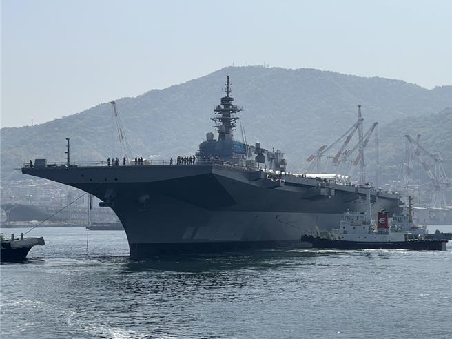 日本海上自卫队护卫舰「加贺号」檔案照。(图／Twitter)