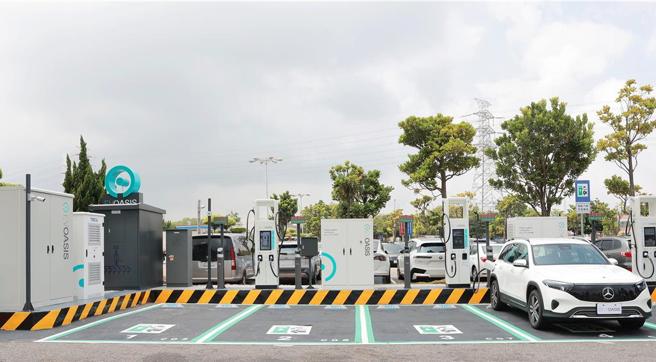 EVOASIS宣布即日起启用国道充电站360kW的超级快充设备。图／业者提供