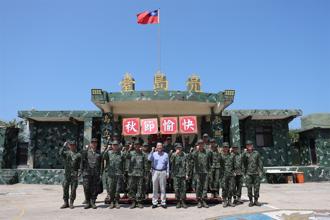 國防部長視導馬祖防務 慰勉官兵辛勞