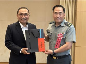 侯友宜中秋勞軍贈加菜金  感謝國軍弟兄守護安全