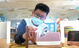 影》把單面膠帶變成雙面膠 台東豐里國小獲達文西發明展金獎