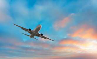 台灣領空過路費17年未變 交通部修法擬漲35％