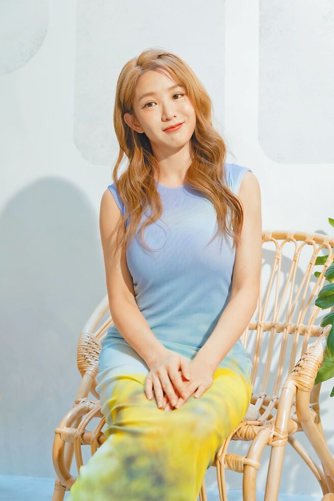 郭書瑤10日出席新片《流氓驅魔師》媒體聯訪，與記者暢聊拍攝甘苦談。（威視電影提供）