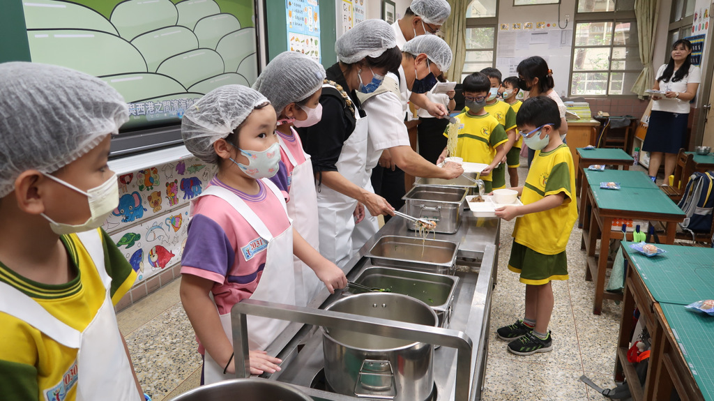 南市營養午餐結合傳統小吃 推「餐前五分鐘」飲食教育