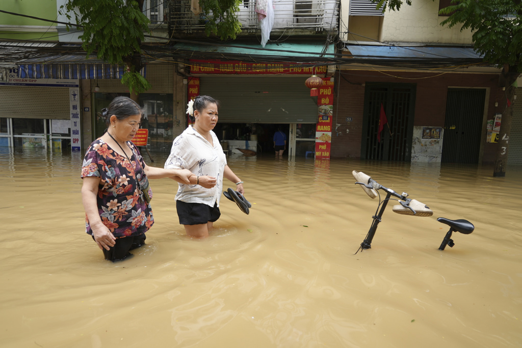 「首都變水都」魔羯重創越南奪226命 河內泡水5天慘況曝