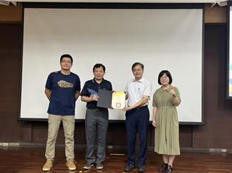 頭份國中推動AI教育有成 獲教育部評定績優學校