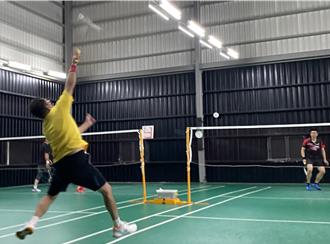 看似簡單實則高強度！羽球運動傷害頻傳 小心從頭傷到腳