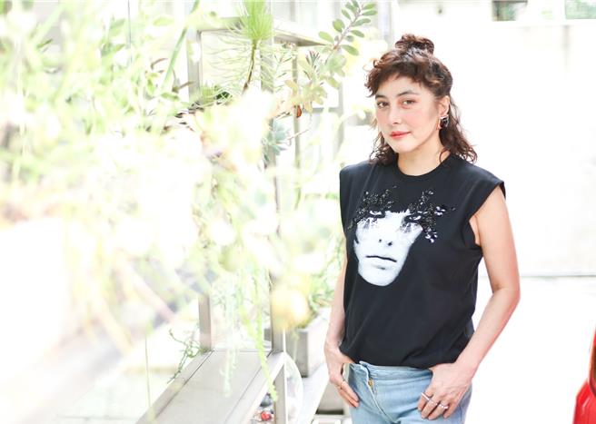 何超仪上月为主演新片《怨泊》来台宣传，抽空接受本报专访。（陈俊吉摄）