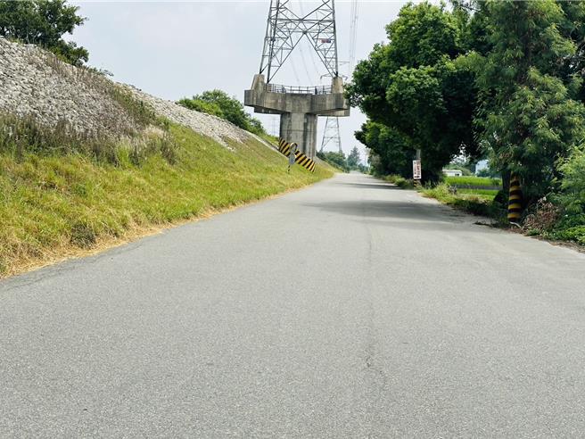 台水公司大甲所外埔送顶店江南管线工程申请大安溪河川公地使用案。（李京升摄）