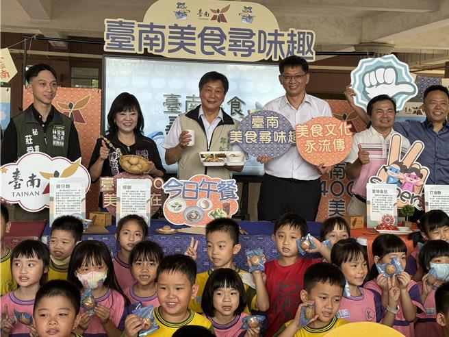 台南传统小吃变身营养午餐，今天从永康国小开跑。（曹婷婷摄）