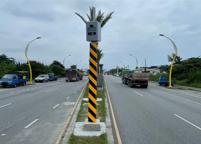 苗栗縣警局將在竹南鎮中華路240號前設置測速照相設備，並於2月1日啟用。（示意圖／花蓮縣警局提供／羅亦晽花蓮傳真）