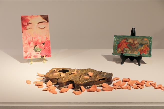 為推廣陶藝創作，新北鶯歌陶瓷博物館即日起推出「陶語—中華民國陶藝協會特展」該展以聲音為主題，共展出59件作品。（賀培晏攝）
