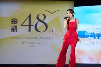 白安現身「金鼎獎」典禮　預告明年春天將有好消息