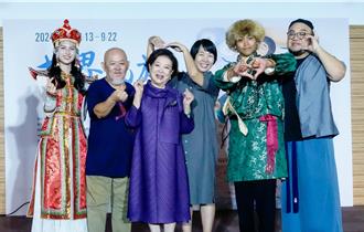 陈淑芳拉名导进小房间「脱衣露乳沟」！他验身完讚：还很美好