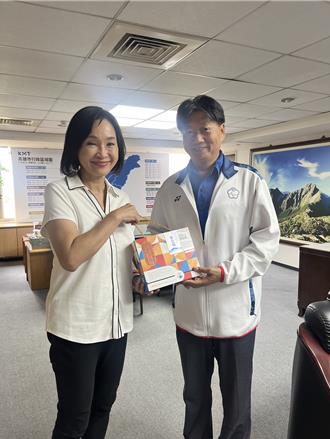 國民黨中秋送暖  柯志恩代表朱立倫做了這件事