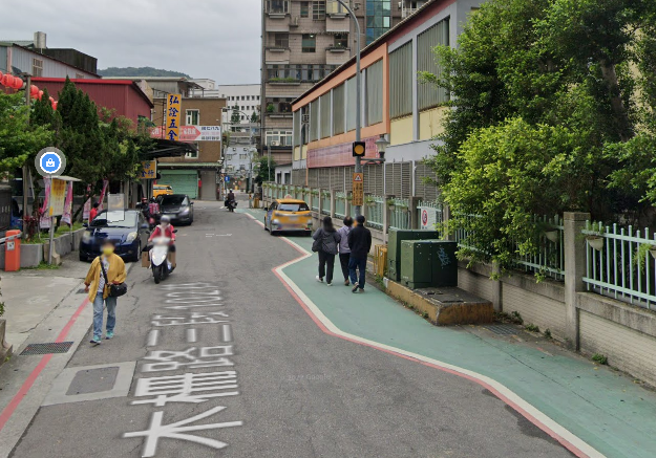 改善前-木柵國中實體人行道 (圖/臺北市政府提供)