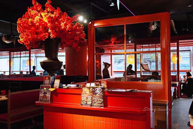 信义区麻辣锅「辛巴适台北1号店」宣布9/22熄灯。（翻摄自辛巴适脸书）