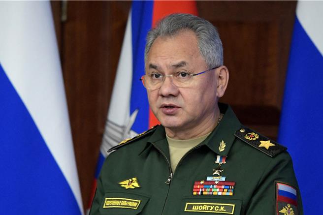 萧伊古和金正恩13日会晤，讨论了广泛的双边和国际议题。声明指出，此次会晤旨在推进金正恩今年与俄罗斯总统普丁签署的协议。（路透社）