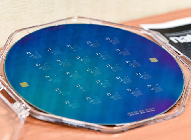 君帆积极布局半导体产业，增加新客户，全年营收挑战两位数成长目标，获利期待增长。图／王德为