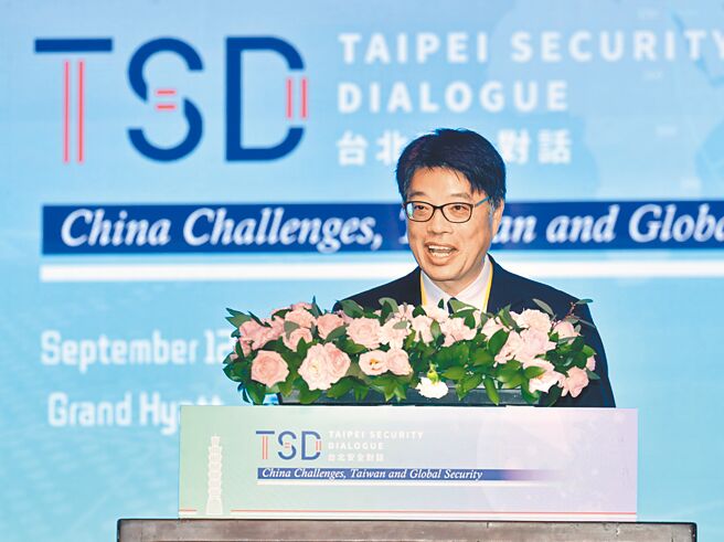 陸委會主委邱垂正12日表示，願在對等尊嚴的原則下促進兩岸有意義的對話。（郭吉銓攝）