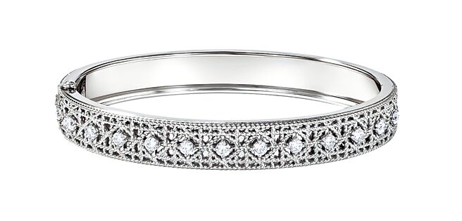 My Dior白金鑲鑽手環，105萬元。（DIOR提供）