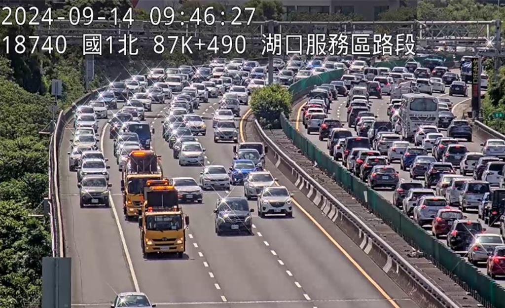 中秋沒連假國道依舊車多 下午壅塞路段一次看