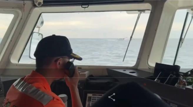 海巡署金馬澎分署今（14）日上午8時許，雷達監偵金門南面海域4艘中國海警船接近我國限制水域，立即調度4艘巡防艇於限制水域外完成部署對應驅離。（海巡署提供）