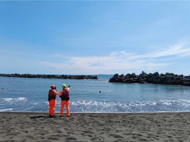 高雄漁民駕駛膠筏出海失聯，5天後在小琉球尋獲已成冰冷遺體。（海巡提供／謝佳潾屏東傳真）