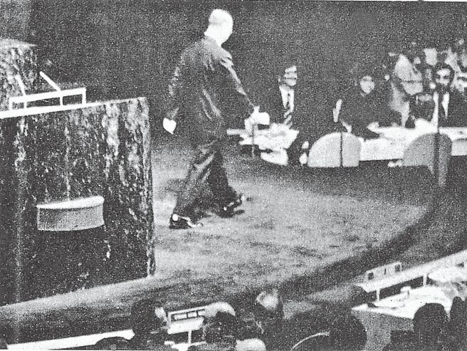 中华民国于1971年宣告退出联合国，图为驻联合国首席代表周书楷步下讲台的歷史镜头。（本报系资料照片）