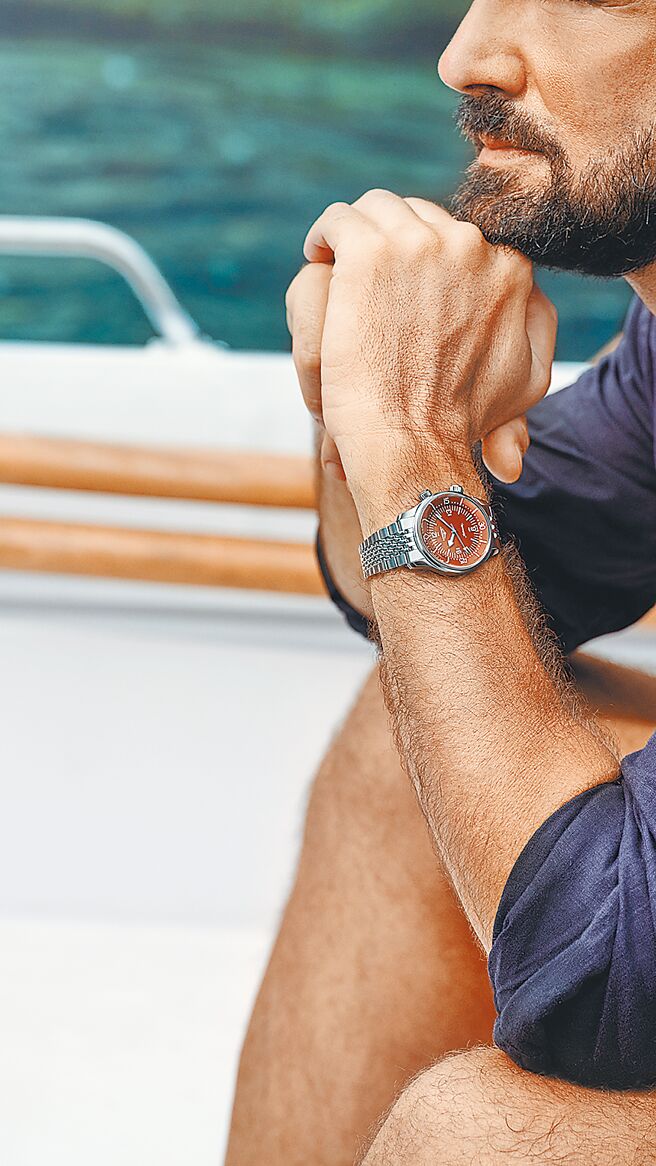 浪琴潜水表向来深受表迷喜爱，今年主打的Legend Diver潜水表外观优雅内敛。（Longines提供）