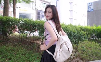 「最美星二代」独坐师大校园仙气逼人　李紫嫣心累：蜡烛两头烧